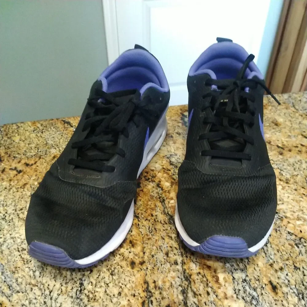 Nike Air Max Tavas Black White Blue Running Shoes 705149-025 Mens size 14